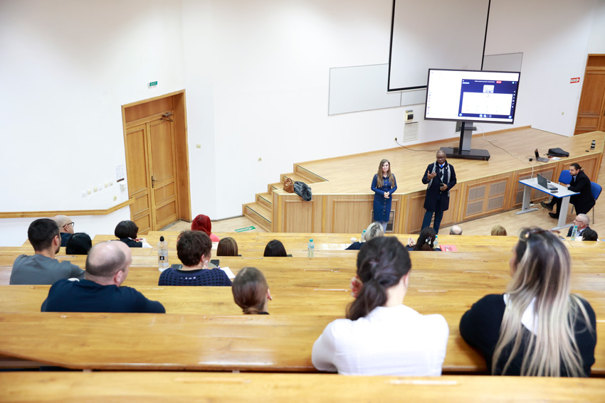 Viziune și Colaborare în Cadrul Comunității Universitare Danubius