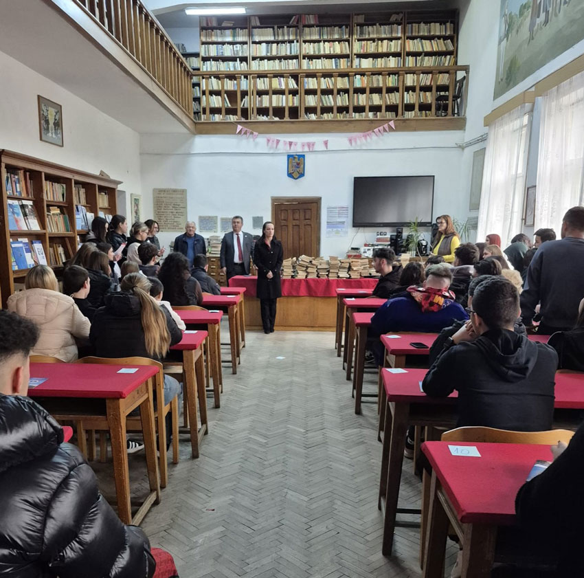 Extinderea orizonturilor academice: inițiative de prezentare universitară în mediul preuniversitar din Bârlad
